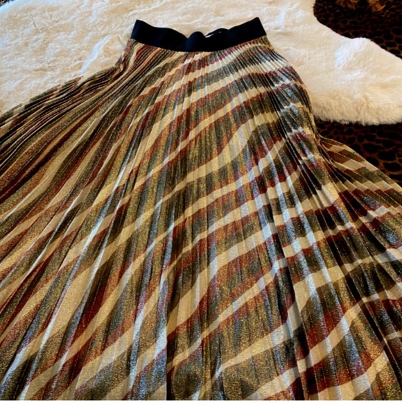 Skirt New Alice and Olive. Never used it.